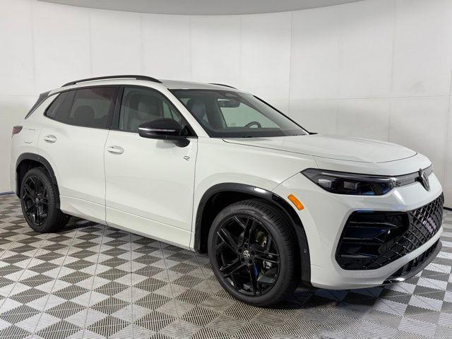 used 2025 Volkswagen Tiguan car, priced at $32,590