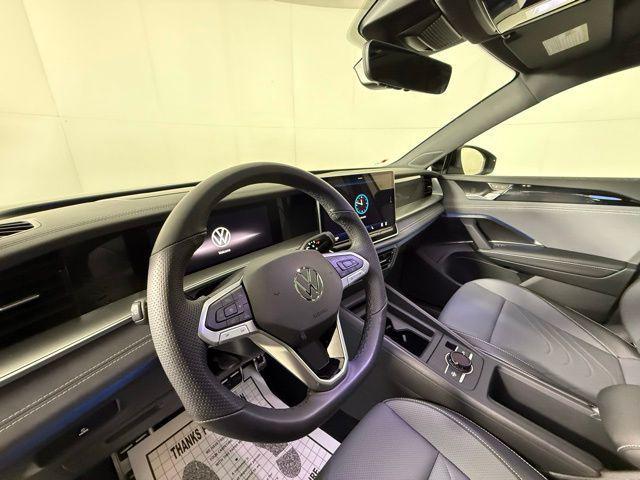 used 2025 Volkswagen Tiguan car, priced at $32,590