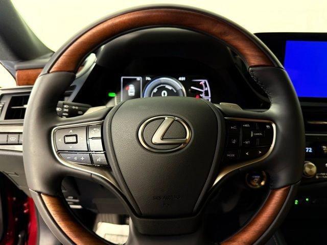 new 2025 Lexus ES 300h car, priced at $56,649