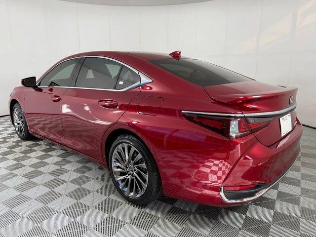 new 2025 Lexus ES 300h car, priced at $56,649