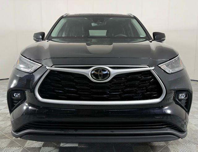 used 2023 Toyota Highlander car, priced at $35,990