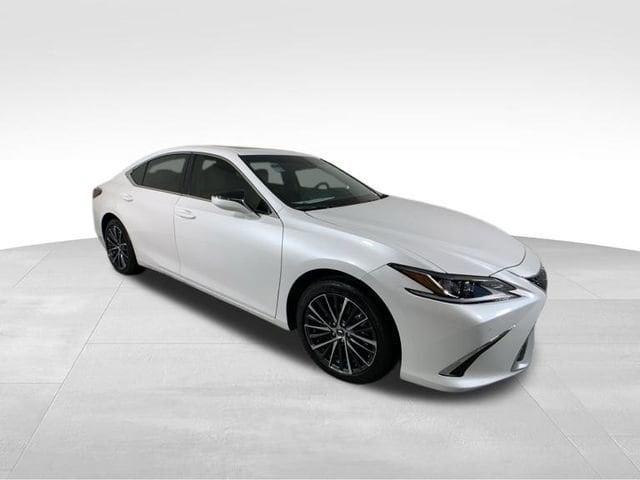 new 2025 Lexus ES 350 car, priced at $48,019