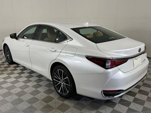 used 2024 Lexus ES 250 car, priced at $39,990