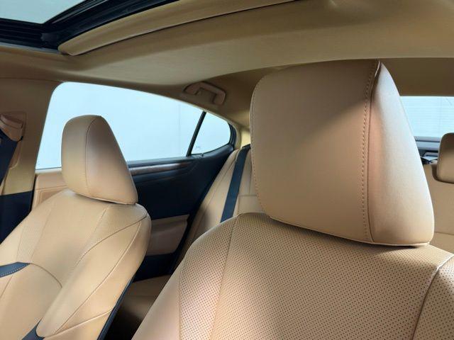 used 2024 Lexus ES 250 car, priced at $39,990