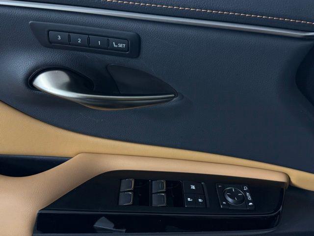used 2024 Lexus ES 250 car, priced at $39,990