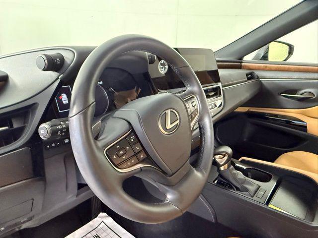 used 2025 Lexus ES 350 car, priced at $42,990