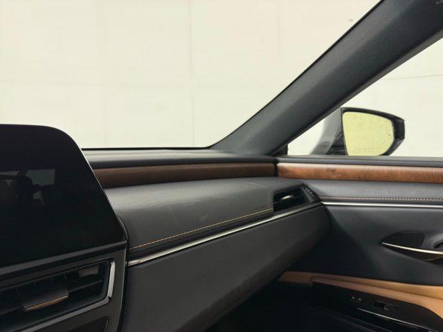 used 2025 Lexus ES 350 car, priced at $42,990