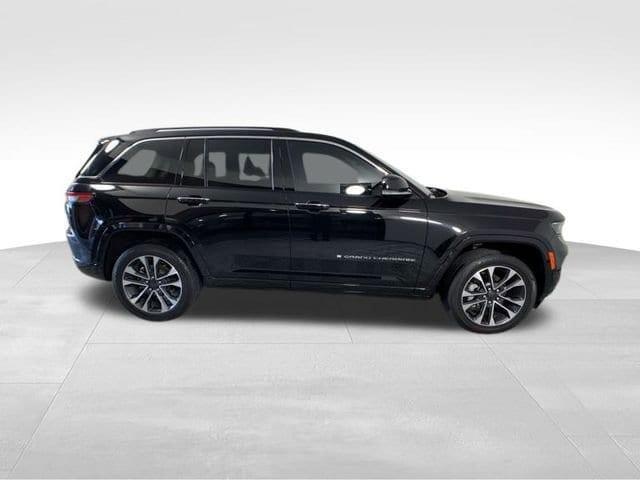 used 2022 Jeep Grand Cherokee car, priced at $37,990