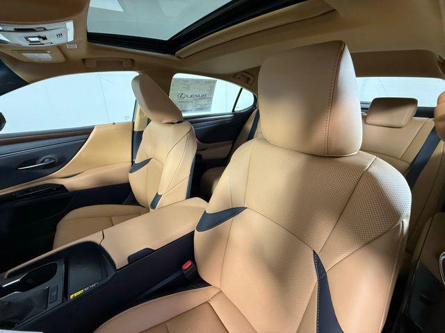new 2025 Lexus ES 350 car, priced at $48,684