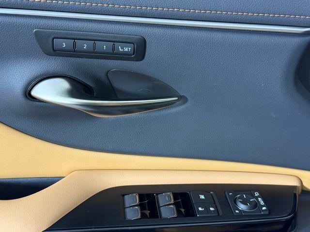 new 2025 Lexus ES 350 car, priced at $48,684