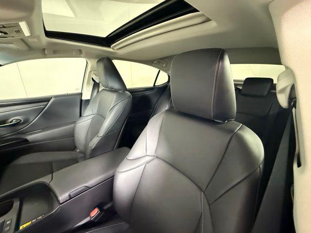 used 2024 Lexus ES 300h car, priced at $41,990