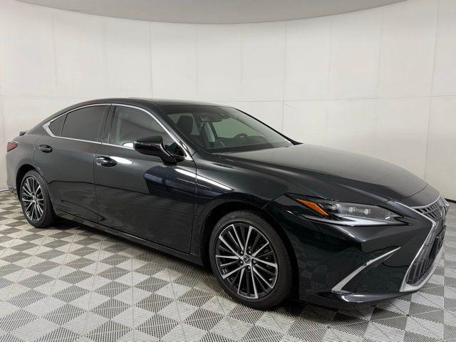 used 2024 Lexus ES 300h car, priced at $41,990