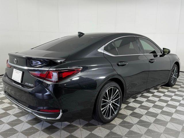 used 2024 Lexus ES 300h car, priced at $41,990