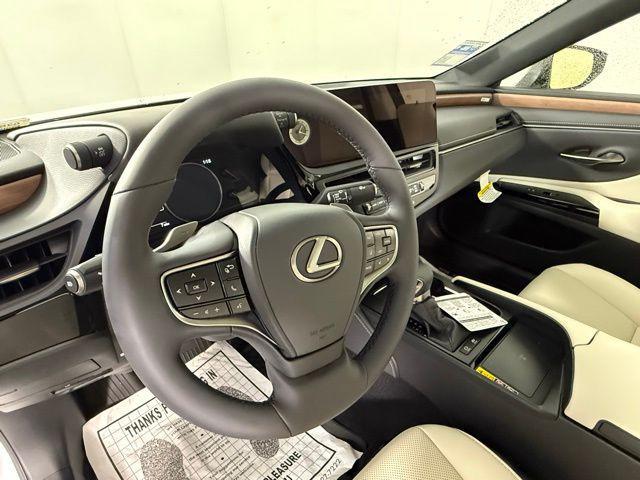new 2025 Lexus ES 300h car, priced at $51,124