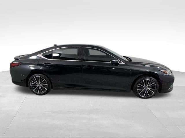 used 2024 Lexus ES 300h car, priced at $44,990