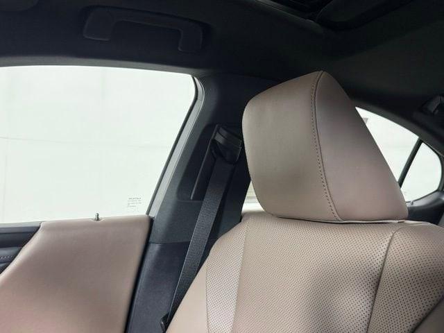 new 2025 Lexus ES 350 car, priced at $47,964