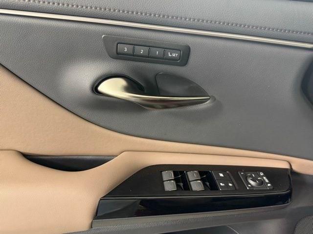 new 2025 Lexus ES 350 car, priced at $47,964