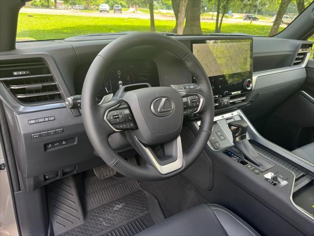 used 2025 Lexus GX 550 car, priced at $85,950