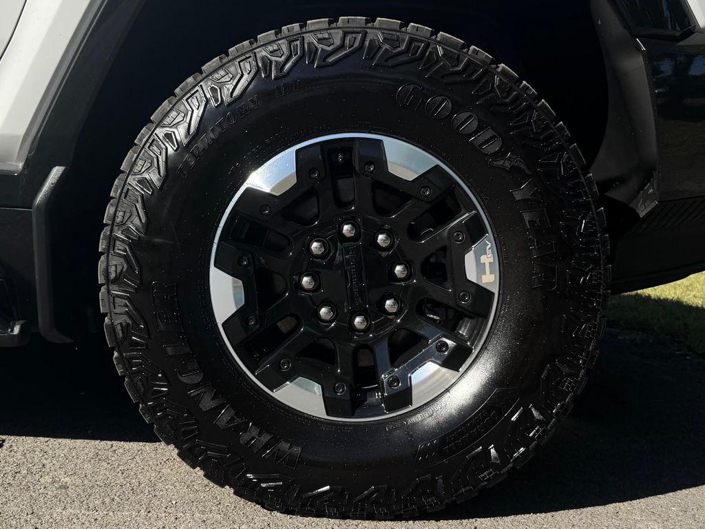 used 2025 GMC HUMMER EV SUV car, priced at $79,900