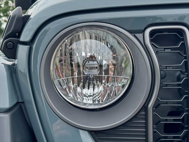 used 2025 Jeep Gladiator car, priced at $42,950