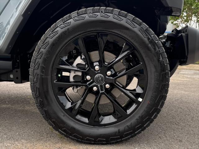 used 2025 Jeep Gladiator car, priced at $42,950
