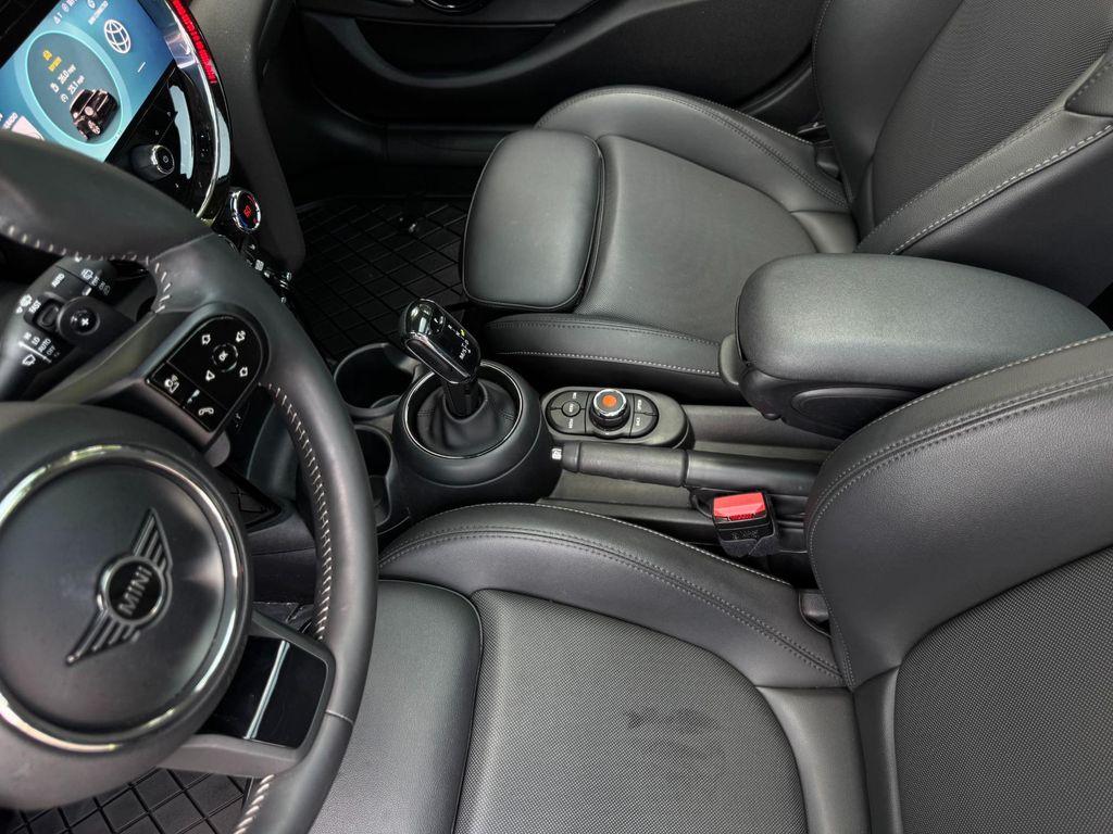 used 2022 MINI Hardtop car, priced at $22,500