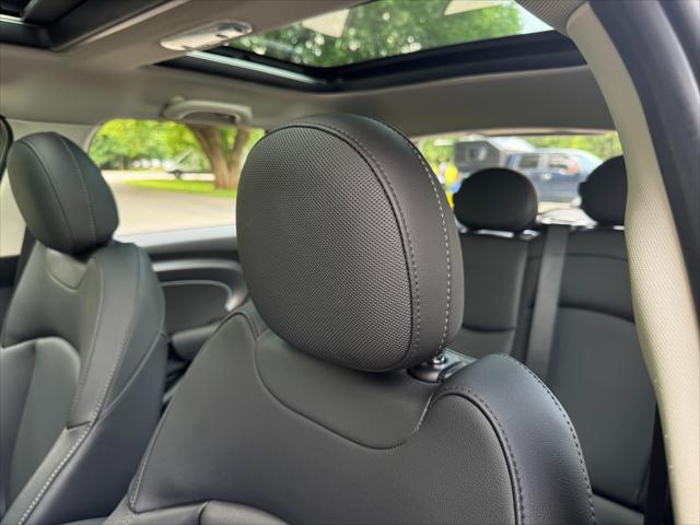 used 2022 MINI Hardtop car, priced at $25,950