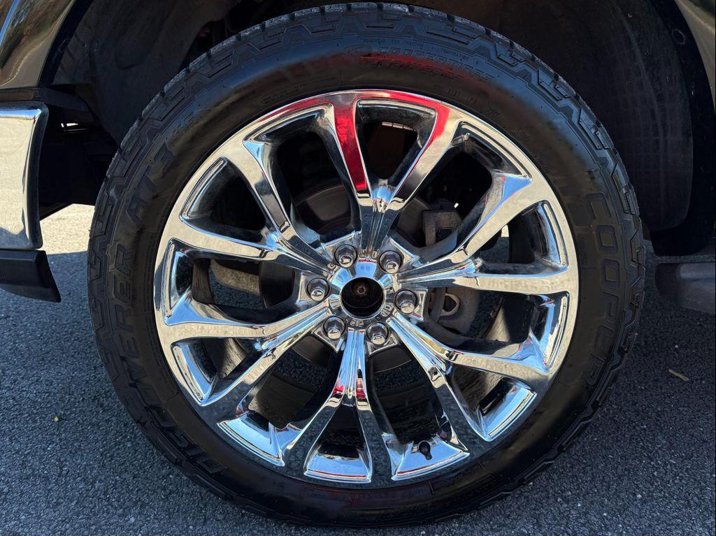 used 2006 Lincoln Mark LT car, priced at $11,900