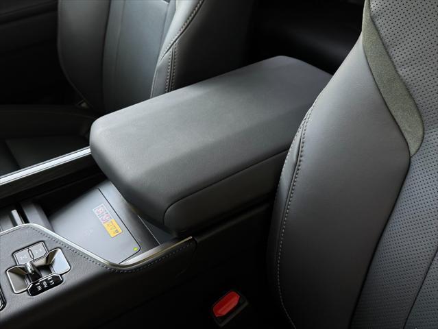 used 2025 Lexus GX 550 car, priced at $87,950