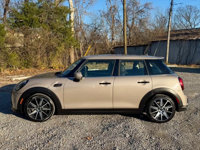 used 2022 MINI Hardtop car, priced at $24,950