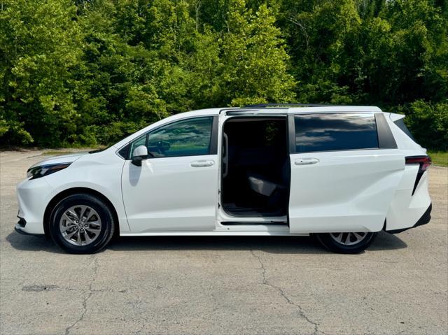 used 2024 Toyota Sienna car, priced at $43,950