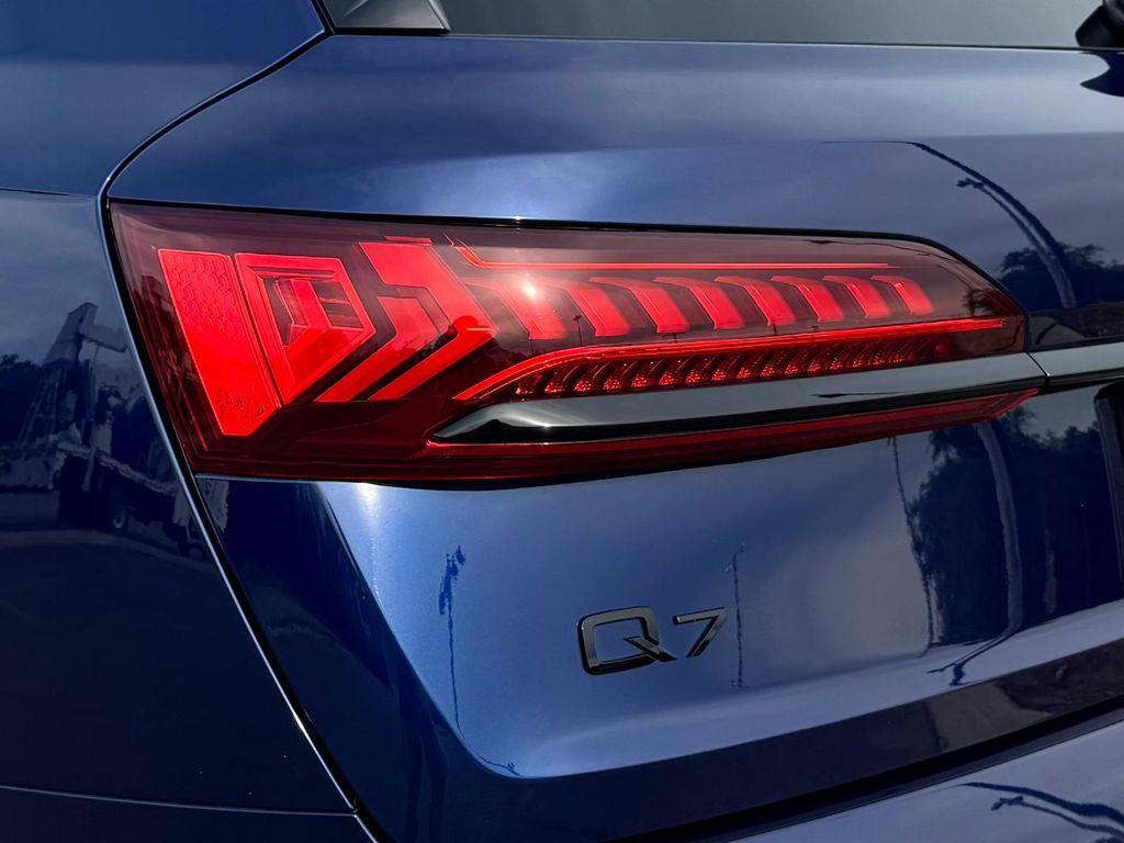 used 2024 Audi Q7 car, priced at $55,900