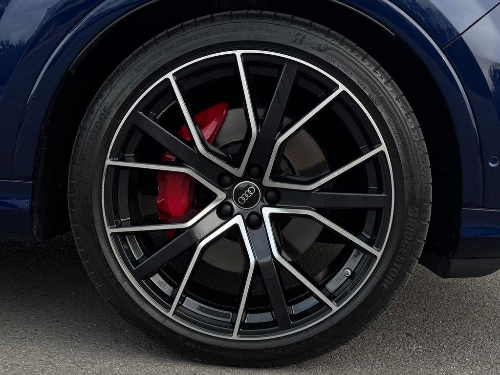 used 2024 Audi Q7 car, priced at $55,900