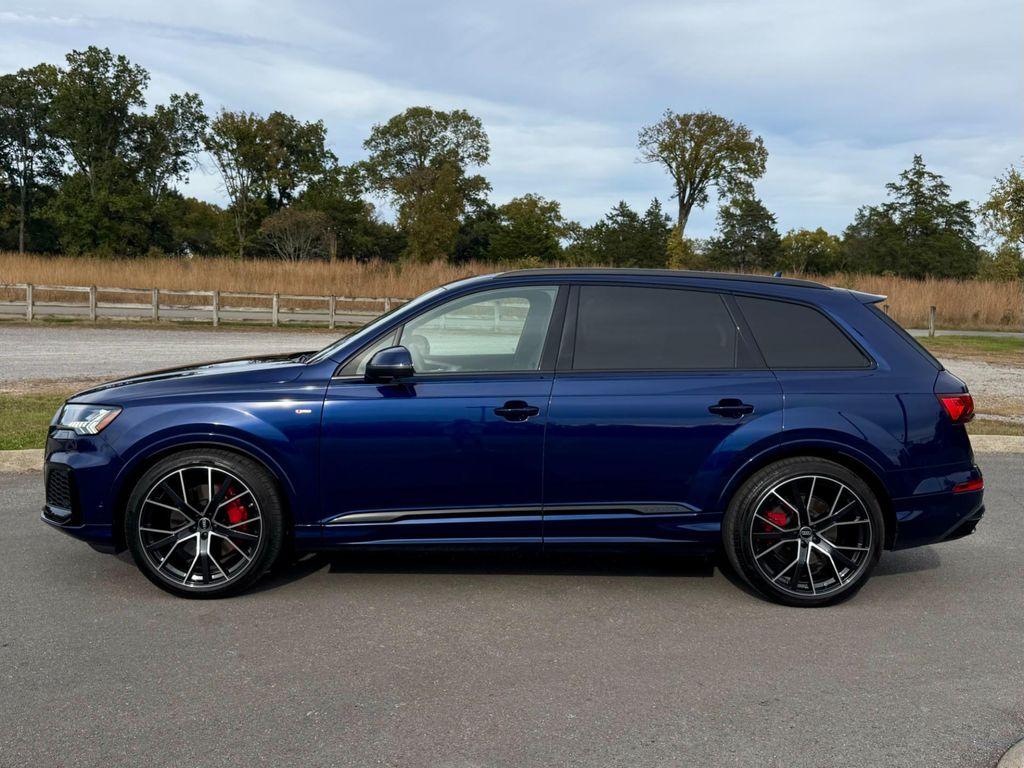 used 2024 Audi Q7 car, priced at $55,900