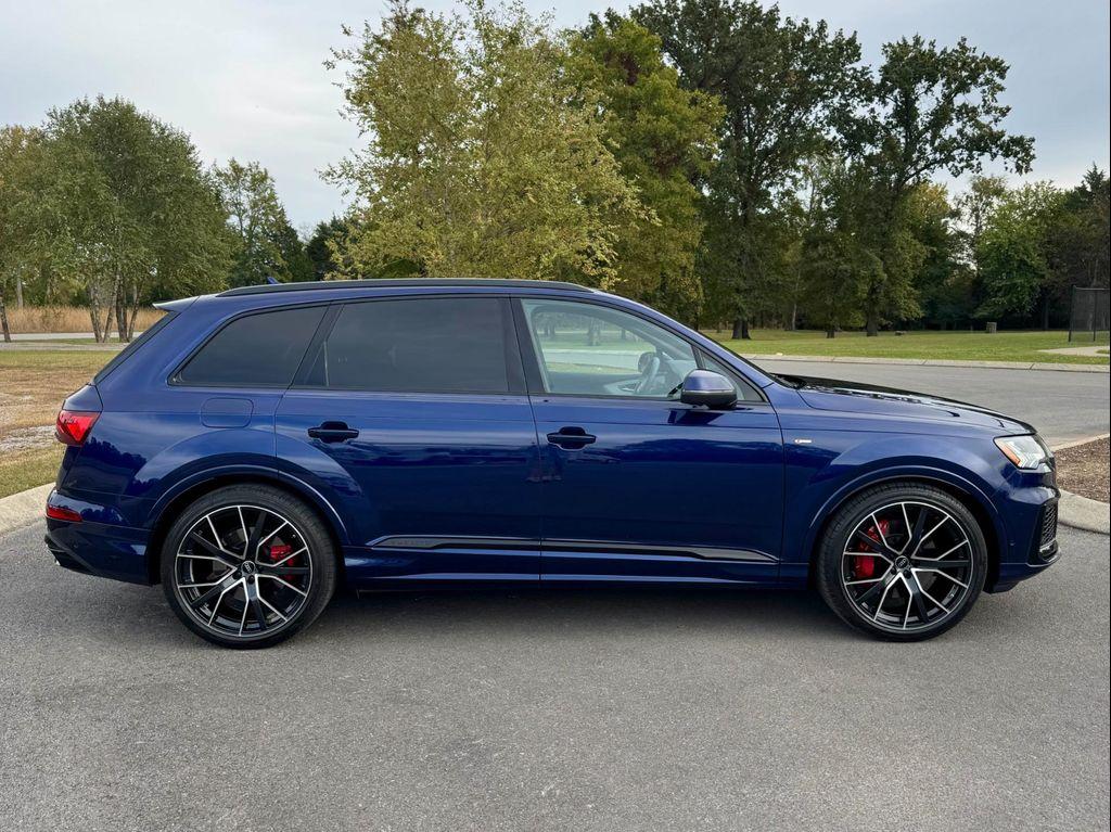 used 2024 Audi Q7 car, priced at $55,900