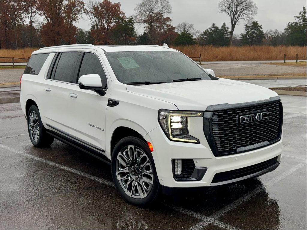 used 2023 GMC Yukon XL car, priced at $77,900
