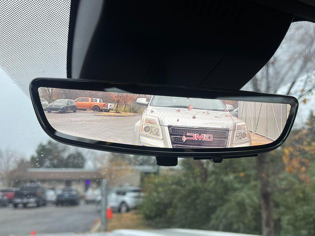 used 2023 GMC Yukon XL car, priced at $77,900