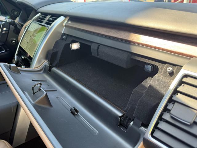 used 2023 Land Rover Discovery car, priced at $58,500