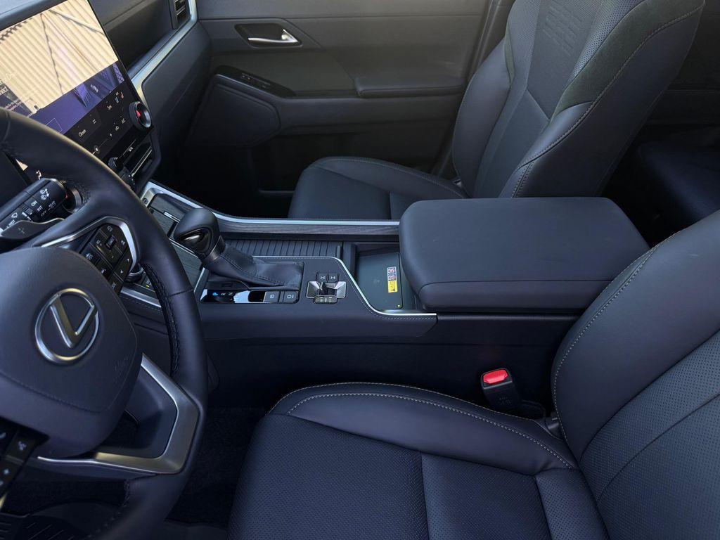 used 2025 Lexus GX 550 car, priced at $87,500