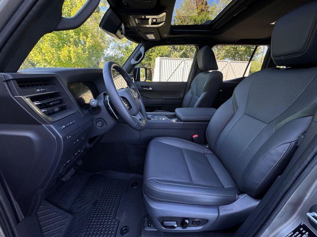 used 2025 Lexus GX 550 car, priced at $87,500