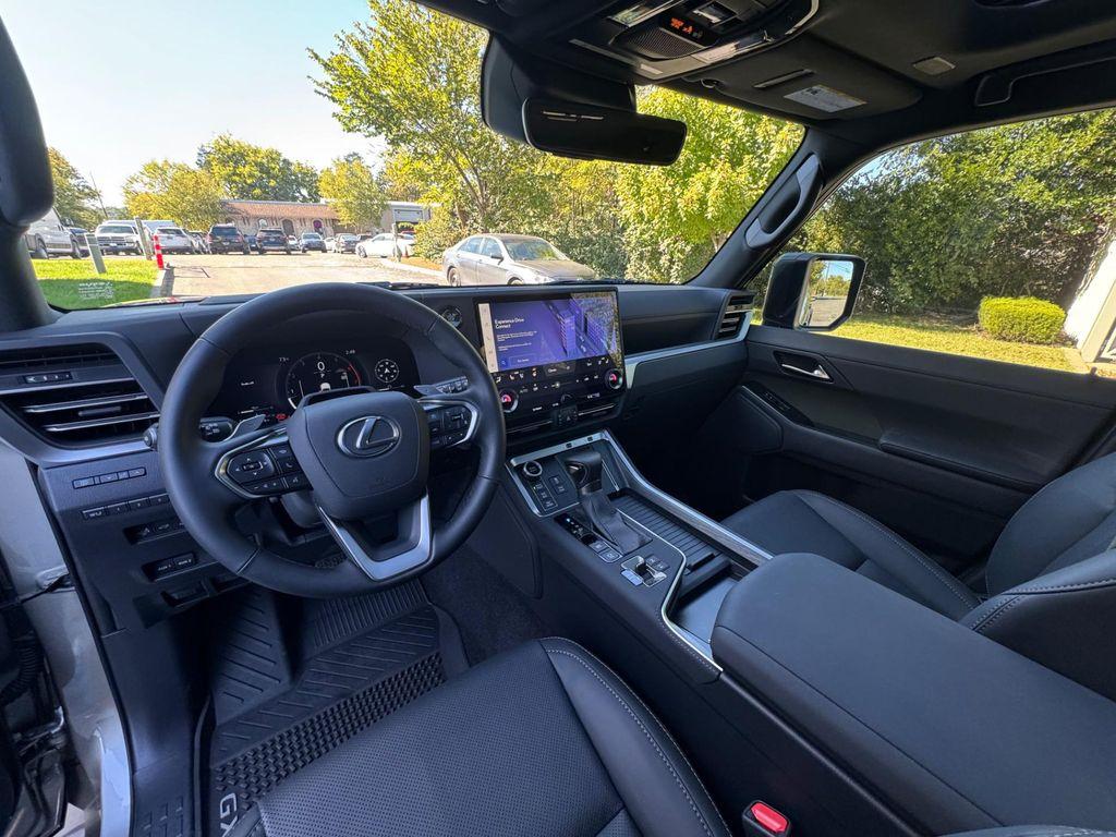 used 2025 Lexus GX 550 car, priced at $87,500