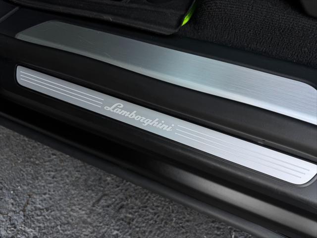 used 2022 Lamborghini Urus car, priced at $228,900