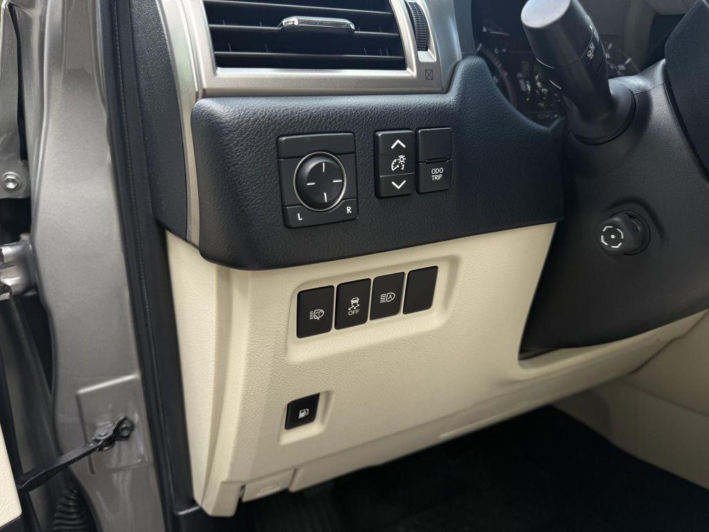 used 2020 Lexus GX 460 car, priced at $42,900