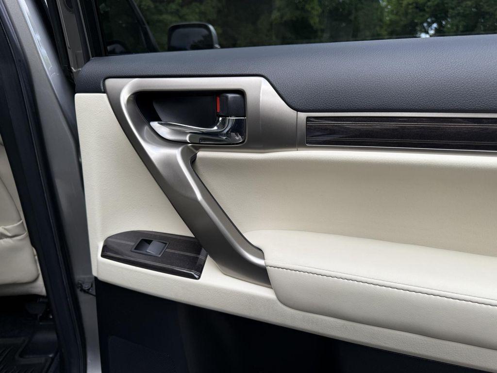 used 2020 Lexus GX 460 car, priced at $42,900