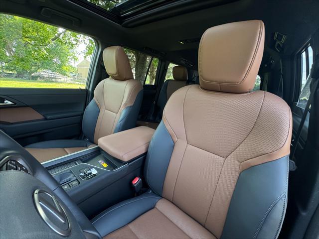 used 2025 Lexus GX 550 car, priced at $85,950