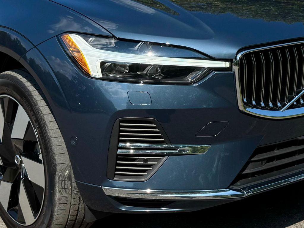 used 2023 Volvo XC60 Recharge Plug-In Hybrid car, priced at $44,500