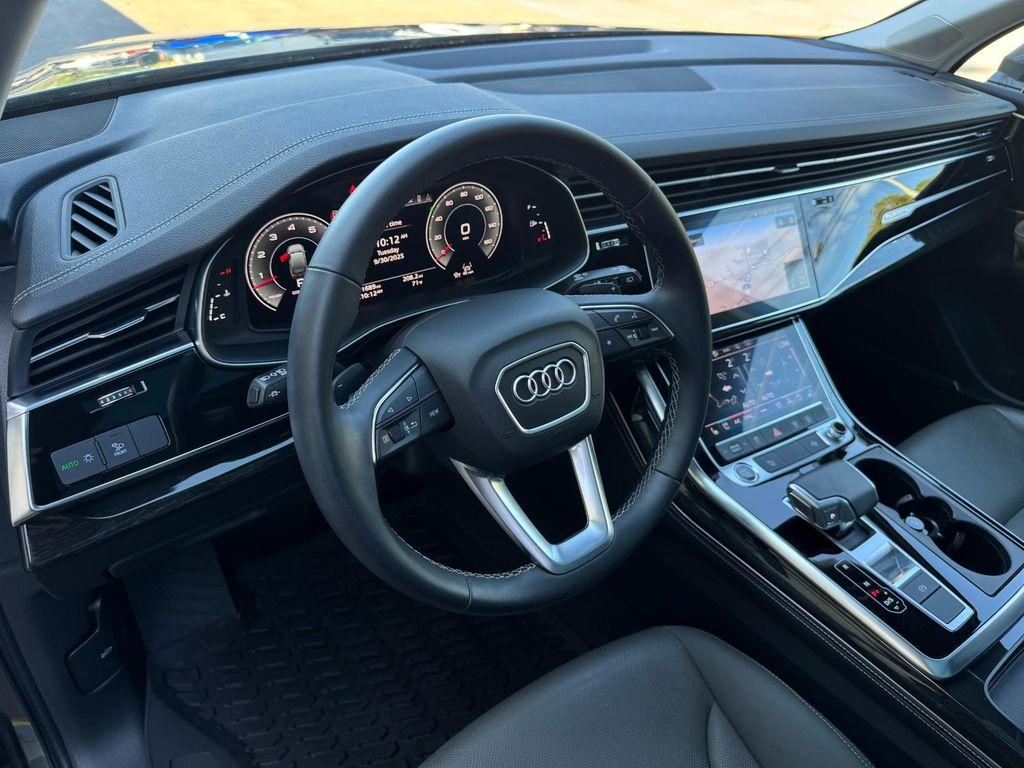 used 2025 Audi Q7 car, priced at $55,900