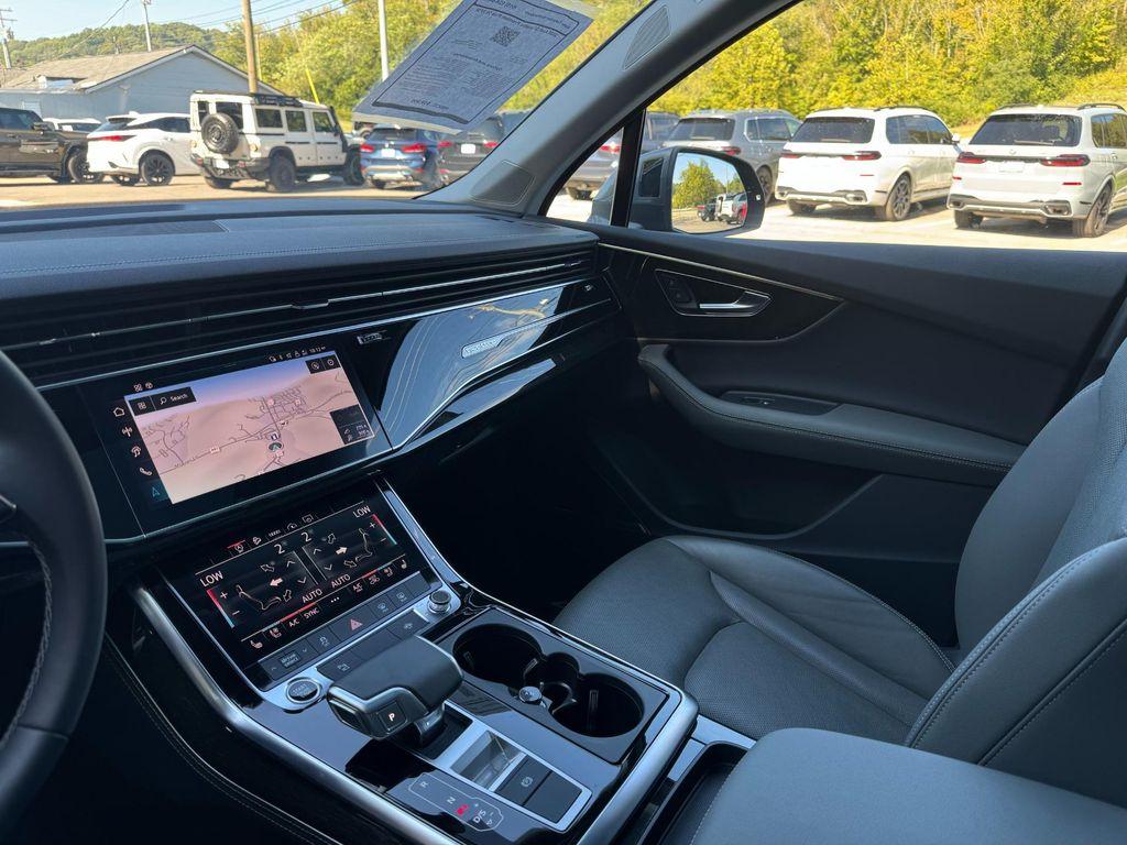 used 2025 Audi Q7 car, priced at $55,900