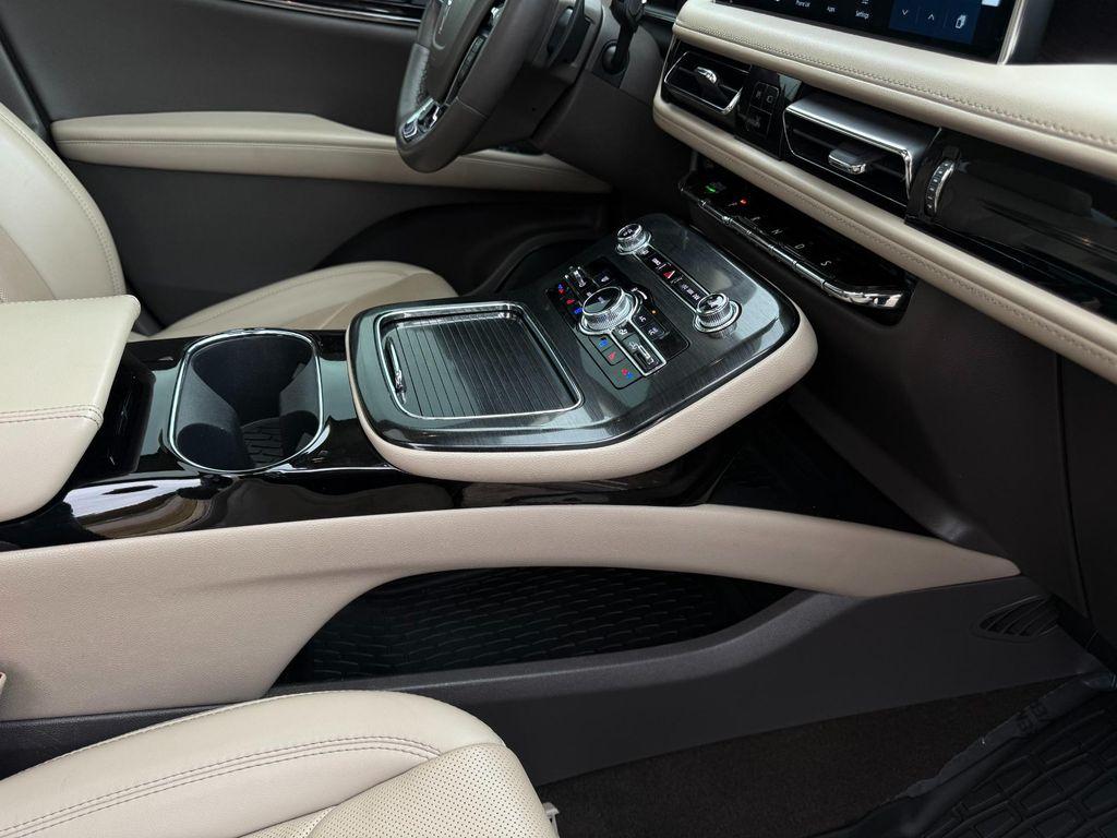 used 2021 Lincoln Nautilus car, priced at $33,950