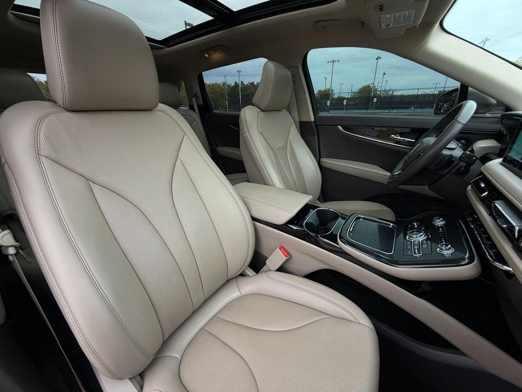 used 2021 Lincoln Nautilus car, priced at $33,950